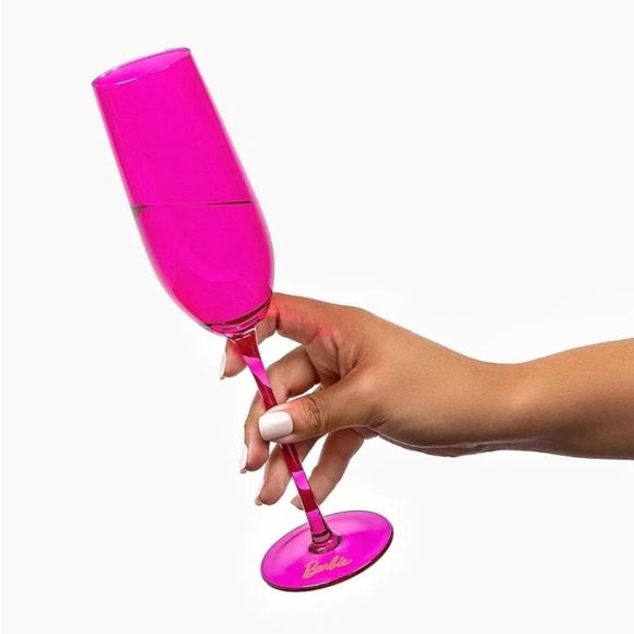 Barbie X Dragon Champagne Flutes - Picture 3 of 8